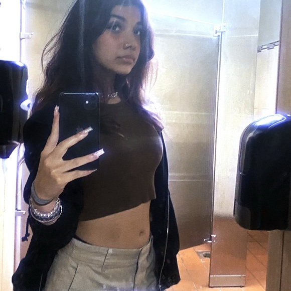 Meet your Posher, Gia - Picture 15 of 15